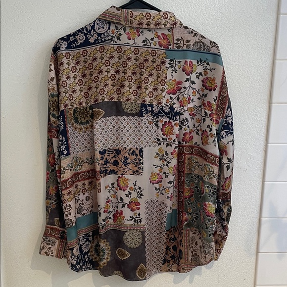 Zara Women’s Floral Patchwork Shirt - Picture 4 of 7